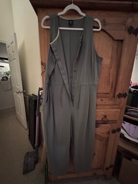 REI Cooperative Olive Green Sleeveless Button-Front Jumpsuit
